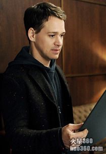 《实习医生格蕾》男星T.R. Knight客串《傲骨贤妻》剧照曝光 《实习医生格蕾》男星T.R. Knight客串《傲骨贤妻》剧照曝光